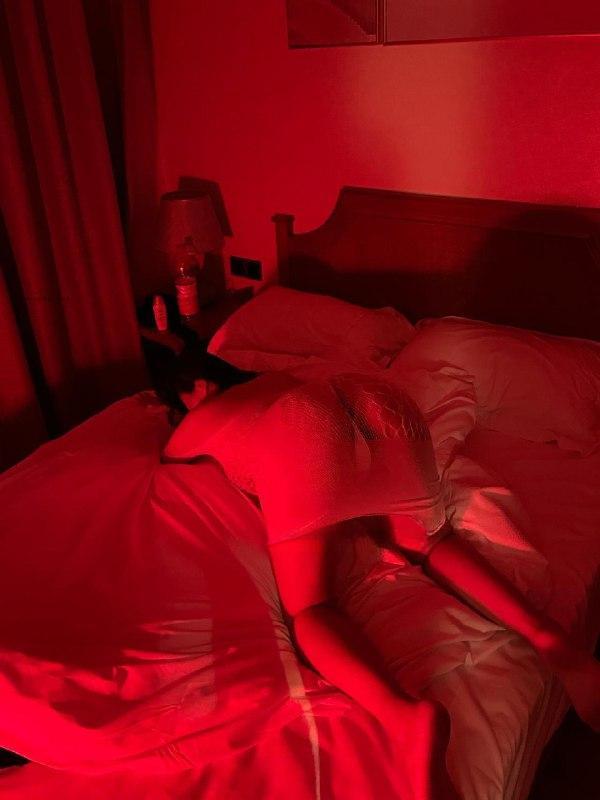 PUPIHAN – 霓虹灯【19P】